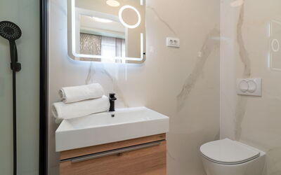 Accommodation:&nbsp;Mornar 100.3