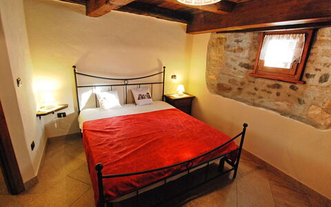 Fenis 100: Furniture, Property, Building, Comfort, Wood, Bed Frame, Lighting, Orange, Interior Design, Bed