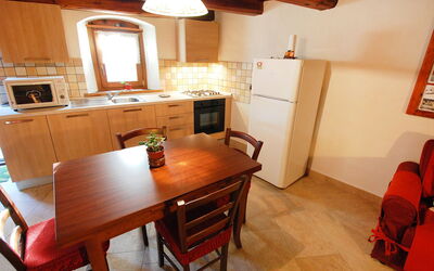 Accommodation:&nbsp;Les Cors 100.1