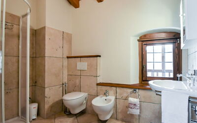 Accommodation:&nbsp;Les Cors 100.2