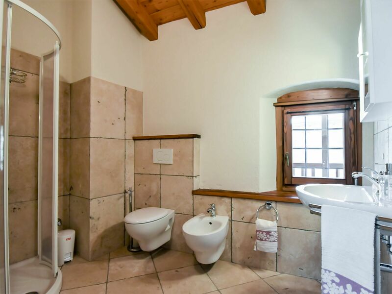 Accommodation:&nbsp;Les Cors 100.2