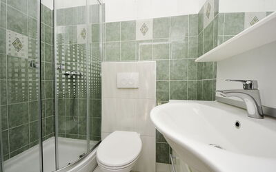 Accommodation:&nbsp;Josip 102.1