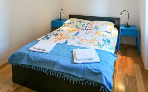 Dubravka: Furniture, Property, Blue, Pillow, Comfort, Textile, Bed, Wood, Floor, Flooring