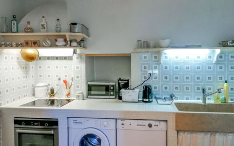 Dubravka: Cabinetry, Countertop, Property, Tap, Kitchen Sink, Furniture, White, Kitchen, Sink, Kitchen Appliance