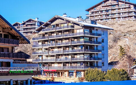 Nendaz 664: Apartment, Condominium, Balcony, Hotel, Resort Town, Alps, Mountain Village