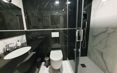 Accommodation:&nbsp;App. 704 50.9