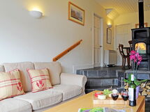 Accommodation:&nbsp;Boat House 300.11