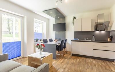 Accommodation:&nbsp;Für Bis zu 2 Personen mit Sprudelwanne 100.40