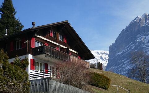 Chalet Albi: Water, Sky, Plant, Building, Cloud, Property, Swimming Pool, Azure, Tree, Shade