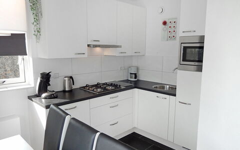 Noordwijk 350: Cabinetry, Countertop, Kitchen Sink, Property, Sink, Building, Tap, Kitchen Stove, Kitchen Appliance, Kitchen