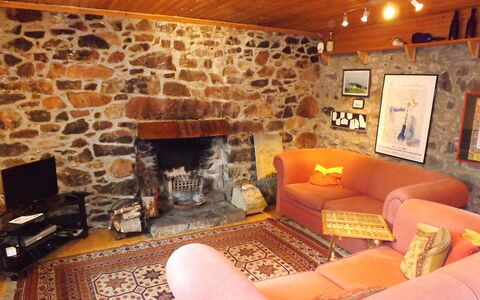Tarskavaig: Property, Wood, Living Room, Interior Design, Flooring, Floor, Real Estate, Couch, Hardwood, Picture Frame