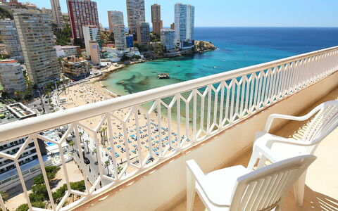 Benidorm 926: Property, Apartment, Real Estate, Condominium, Building, Balcony, Azure, Vacation, Room, Sea