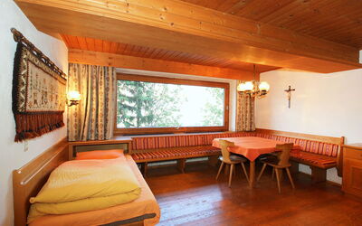 Accommodation:&nbsp;Dornauer 330.2
