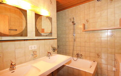 Accommodation:&nbsp;Dornauer 330.2