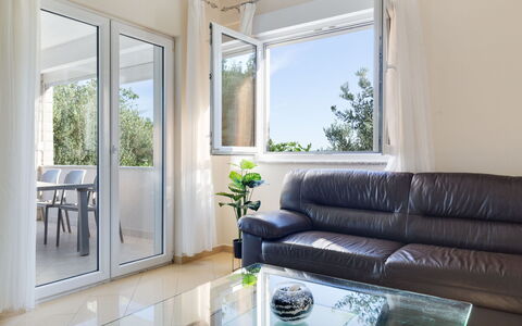 Accommodation:&nbsp;Relax 101.4