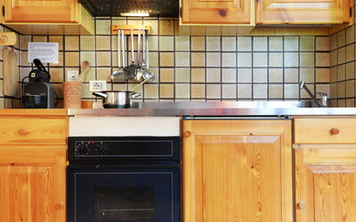 Accommodation:&nbsp;Apt 3 570.2