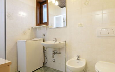 Accommodation:&nbsp;Apt 47 590.7