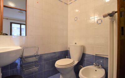 Accommodation:&nbsp;Apt 8 590.2