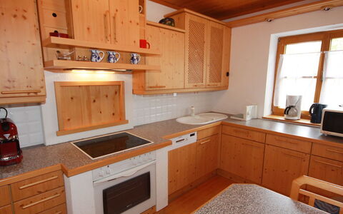 Almvilla: Countertop, Cabinetry, Property, Furniture, Building, Window, White, Kitchen, Kitchen Appliance, Kitchen Stove