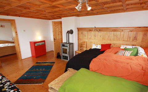 Almvilla: Furniture, Property, Comfort, Building, Wood, Bed Frame, Interior Design, Bed, Lamp, Flooring