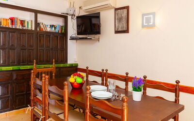 Accommodation:&nbsp;Adelfa Apt. 1 170.1