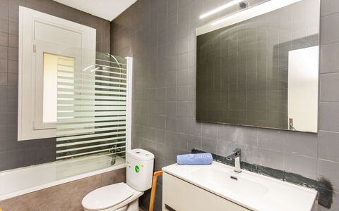 Villa Pinos: Flooring, Wall, Interior Design, Floor, Plumbing Fixture, Bathroom, Toilet Seat, Toilet, Ceiling, Plumbing