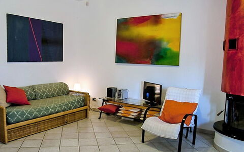 Villa Sara: Furniture, Green, Couch, Picture Frame, Comfort, Architecture, Interior Design, Living Room, Studio Couch, Paint