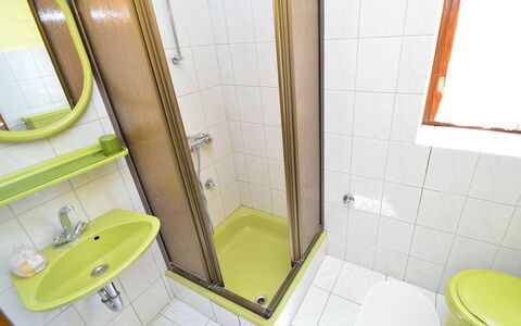 Zaton (Šibenik) 102: Plumbing Fixture, Mirror, Toilet, Green, Bathroom, Tap, Purple, Bathroom Sink, Sink