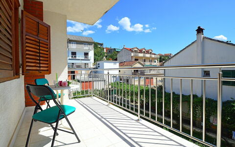 Zaton (Šibenik) 102: Building, Cloud, Sky, Daytime, Property, Azure, Shade, Window, House, Chair
