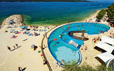 Zaton (Šibenik) 102: Water, Sky, Azure, Beach, Swimming Pool, Coastal And Oceanic Landforms, Leisure, Tree