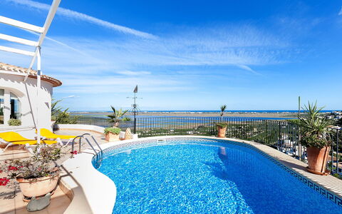 Villa da Vinci: Swimming Pool, Property, Real Estate, Vacation, Resort, Sky, Building, Leisure, House, Home