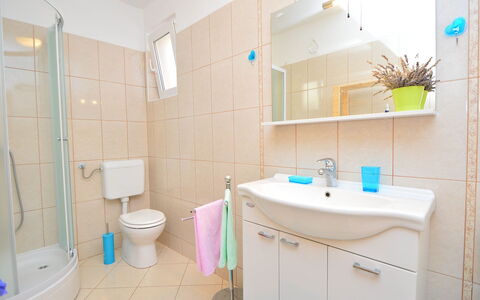 Mira: Mirror, Plumbing Fixture, Property, Sink, Bathroom Sink, Tap, Bathroom Cabinet, Purple, Azure
