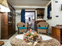 Accommodation:&nbsp;Perla