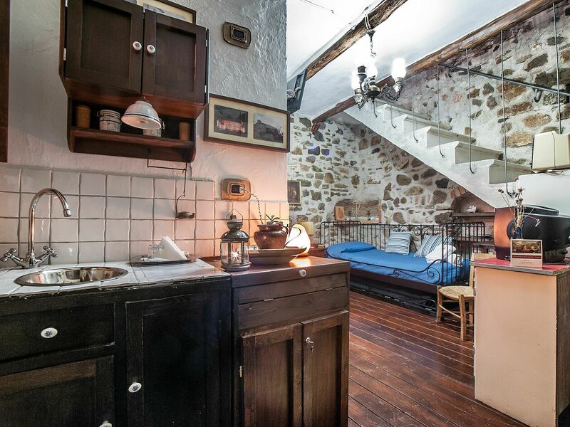 Accommodation:&nbsp;Diamante