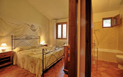 Accommodation:&nbsp;Ginestra
