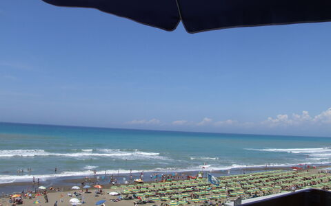 Marina Di Castagneto: Beach, Sky, Sea, Ocean, Coast, Cloud, Shore, Vacation, Horizon, Sand