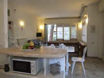 Accommodation:&nbsp;Azalea