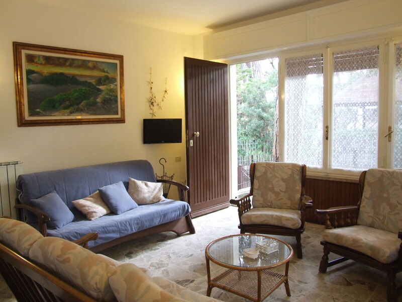 Accommodation:&nbsp;Azalea