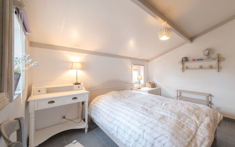 Bredene 460: Furniture, Property, Building, Comfort, Wood, Cabinetry, Bed Frame, Bed, Lamp, Floor