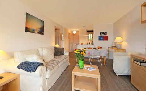 Cristel 2: Furniture, Property, Picture Frame, Table, Couch, Comfort, Wood, Orange, Interior Design, Lighting