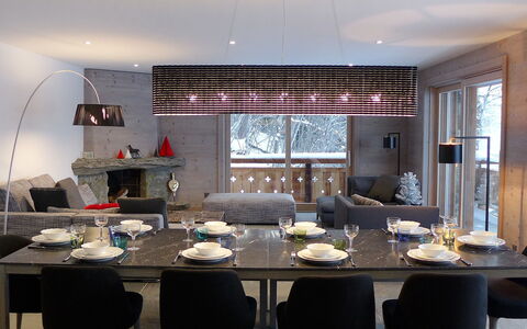 Le Refuge 1: Room, Interior Design, Furniture, Property, Building, Table, Dining Room, Lighting, Ceiling, Restaurant
