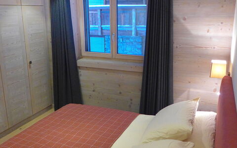 Le Refuge 1: Room, Bedroom, Property, Furniture, Bed, Wall, Interior Design, Floor, Building, Mattress Pad
