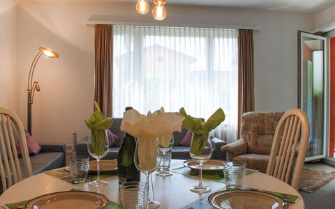 Altorfer: Table, Tableware, Property, Furniture, Chair, Textile, Drinkware, Interior Design, Lighting, Stemware