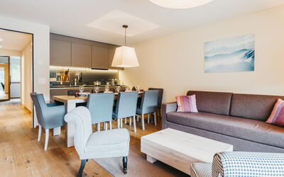Accommodation:&nbsp;Peaks Place Apartment-Hotel & Spa 700.7