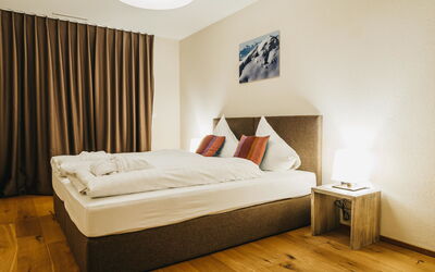 Accommodation:&nbsp;Peaks Place Apartment-Hotel & Spa 700.7