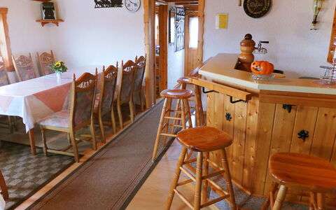 Büscher: Furniture, Property, Table, Wood, Lighting, Interior Design, Flooring, Picture Frame, Floor, Chair