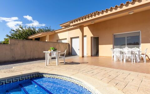 Hector: Sky, Property, Building, Water, Light, Azure, Shade, Swimming Pool, Tree, Cloud