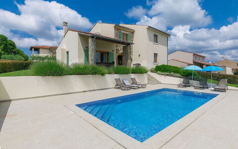Stuartma: Cloud, Sky, Water, Plant, Building, Property, Azure, Swimming Pool, Window, Shade