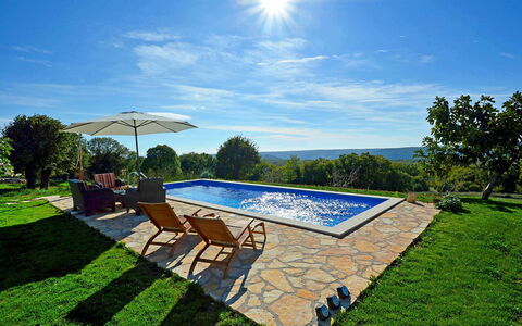 Stancija Negri: Sky, Cloud, Plant, Tree, Natural Landscape, Shade, Land Lot, Vegetation, Outdoor Furniture, Grass