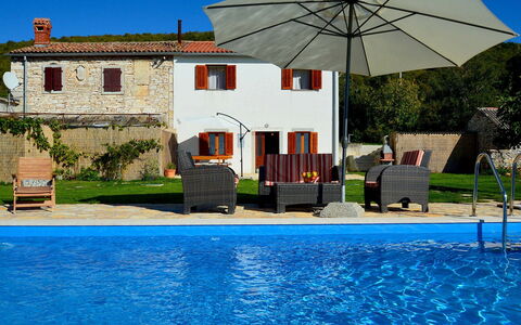 Stancija Negri: Water, Plant, Building, Property, Sky, Window, Azure, Blue, House, Swimming Pool